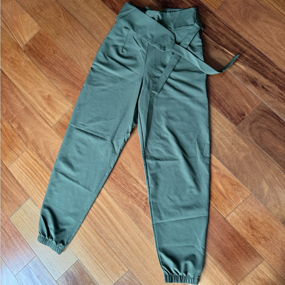 5 Dancewear Hunter Green High-Waisted Jogger Pants